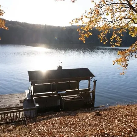 Misty Lake Hot Tub W Lake Access